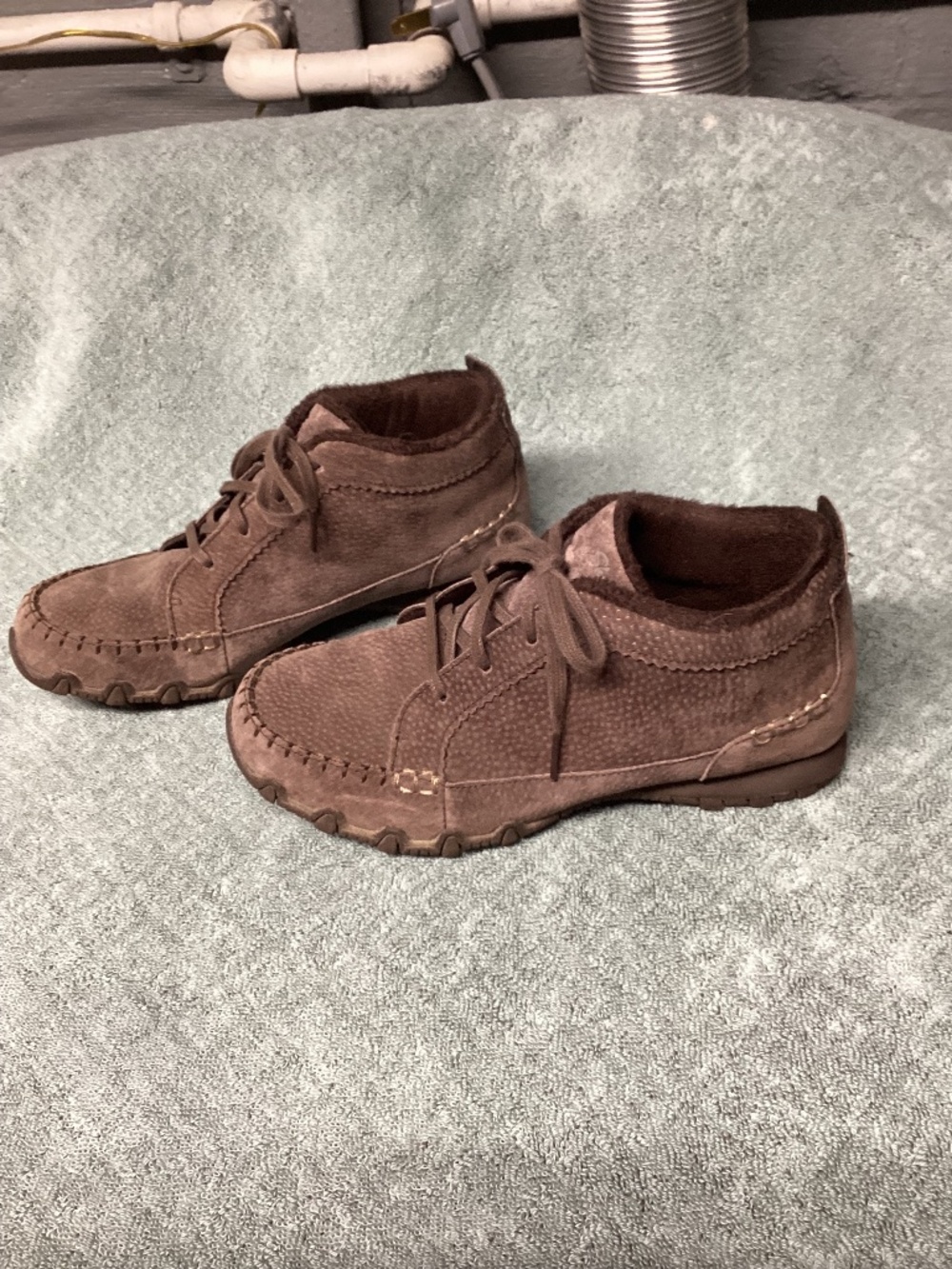 Sketcher “Totem Pole” shoes